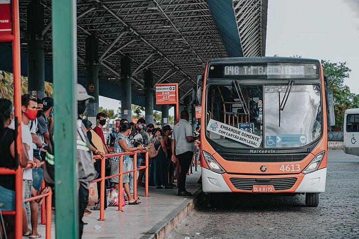 "Cartão Legal" da Prefeitura de Maceió irrita interioranos e turistas que dependem do coletivo da cidade