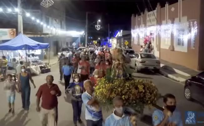Em clima festivo Santa Luzia do Norte celebra o dia de sua padroeira nesta 2ª, esperando milhares de romeiros de AL