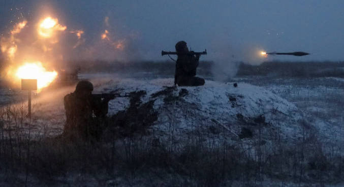 Tensão entre Rússia e Ucrânia eleva aumento de combustíveis no mundo