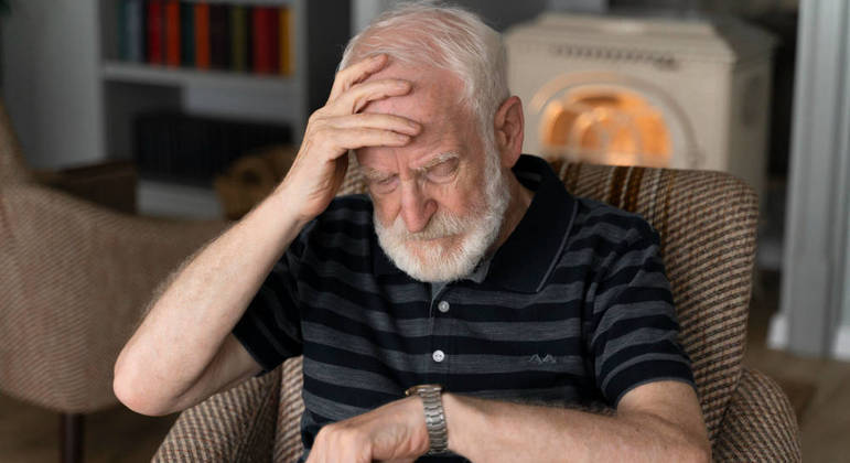 Entenda os principais sintomas do Alzheimer e como identificá-los