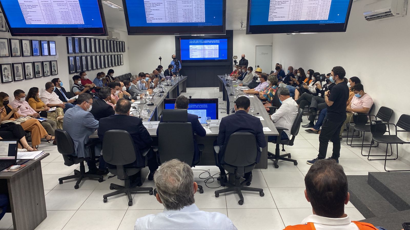 Márcio Lima questiona BRK sobre quem assumirá projeto de sua cidade que praticamente deixou de ser do governo federal