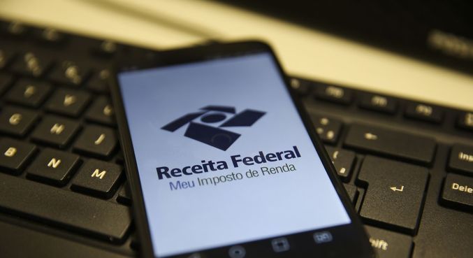 Declaração do IR 2022 pode ser feita no computador ou celular a partir da próxima segunda-feira