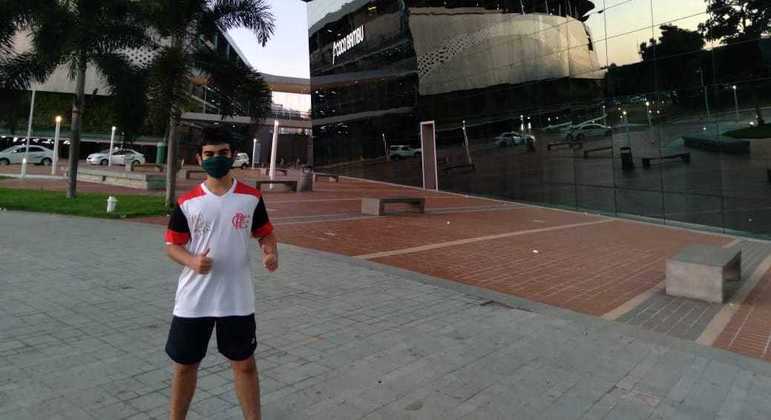 Garoto de 13 anos passa em 1º lugar em Direito da UFRRJ e também em outro curso da Universidade do Ceará