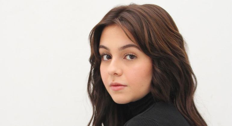 Atriz esclarece doação de bebê e revela que foi estuprada: 'Relato mais difícil da minha vida'