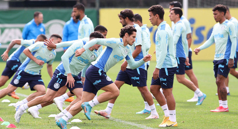 Embalados, Palmeiras e Atlético-MG jogam neste domingo pela liderança no Brasileirão