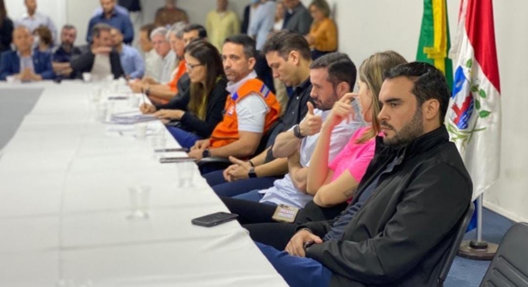 Davi Maia exige medidas emergenciais para cidades atingidas pelas enchentes