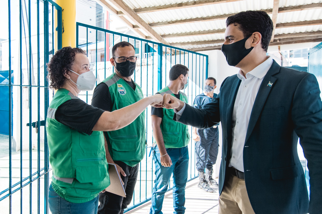 "Nunca entendi por que as antigas gestões tratavam tão mal o servidor público", diz prefeito de Maceió