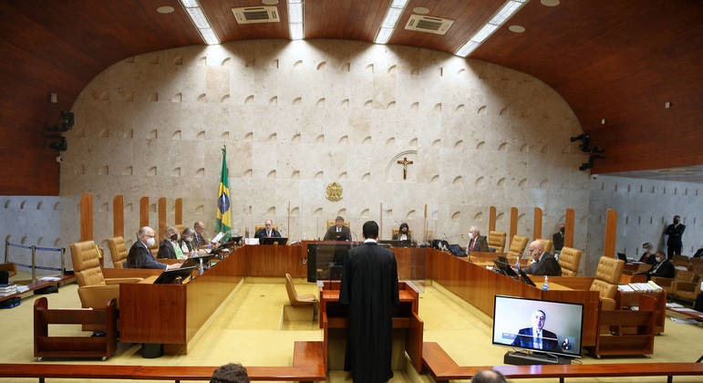 Gente tola: maioria do STF vota a favor de reajuste de 18% a juízes e ministros