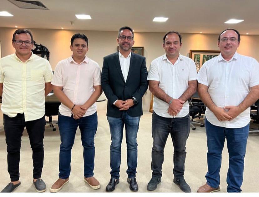 Conheça o cara que tem se destacado em Junqueiro atuando no governo de Leandro Silva