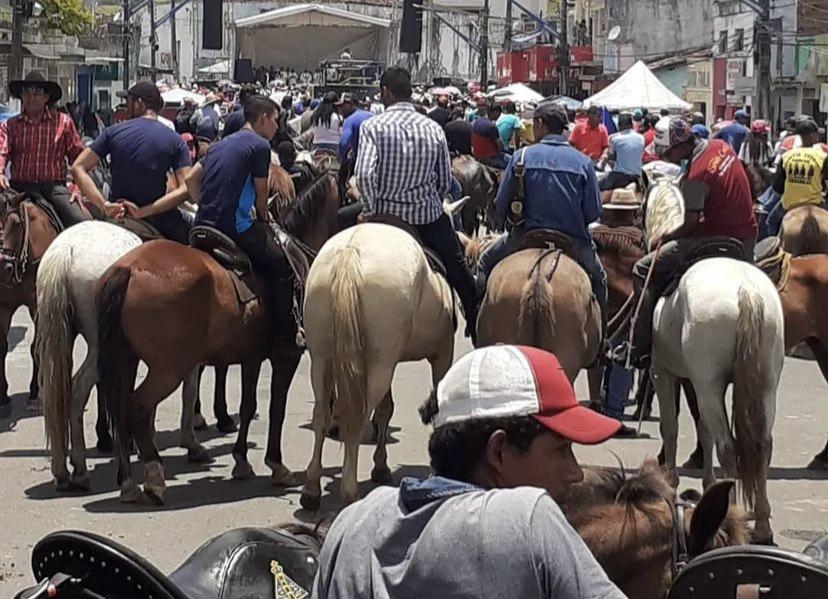 Maribondo/AL festeja feriado de Nossa Senhora com sua tradicional Missa do Vaqueiro