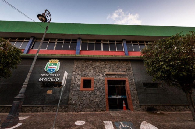 Prefeitura de Maceió antecipa salários e paga servidores nesta quinta-feira, 27