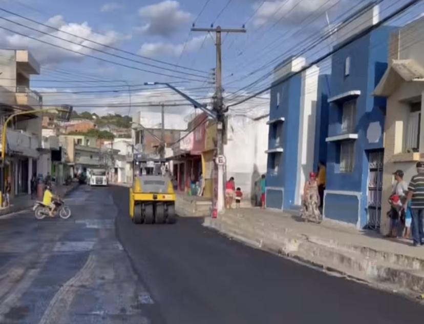 No Sertão, Mata Grande ganha pavimentação asfáltica em 18 ruas pelo governo de AL