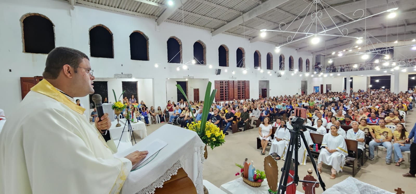 Comunidade católica de Pindorama dá boas-vindas a novo pároco