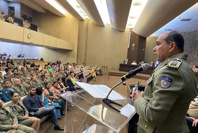 Comandante-geral da PM/AL Cel. Paulo Amorim deseja boas vindas aos novos formandos do Curso Superior da Polícia