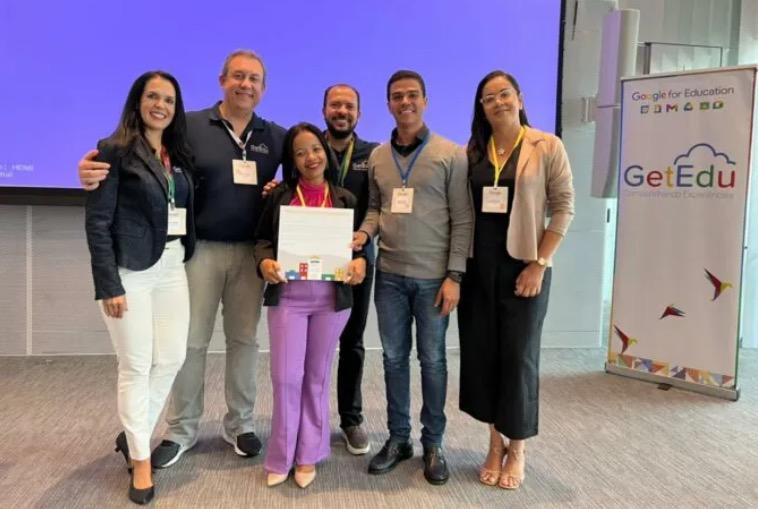 Em SP, educadora do Pilar/AL recebe do Google "Prêmio Professor Inovador"
