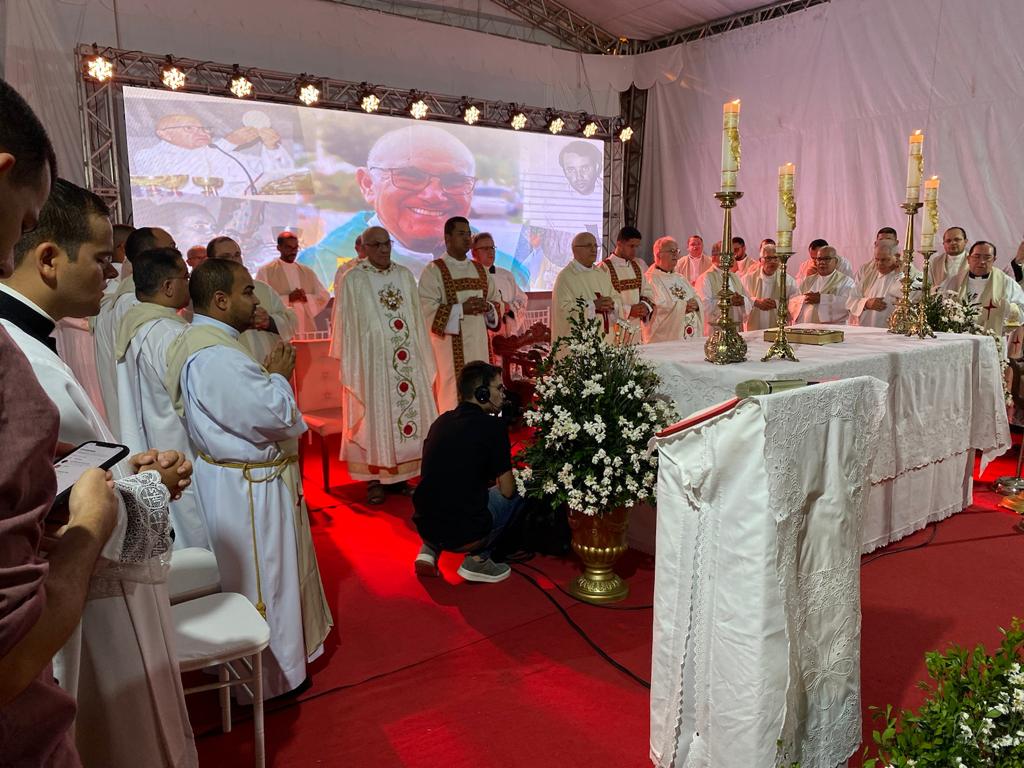 Padre José Augusto vivencia seu maior dia festivo de sua vida sacerdotal, aniversário de seus 50 anos de igreja
