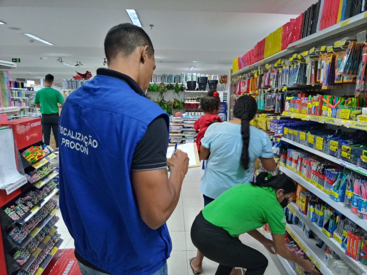Pesquisa do Procon/AL sobre material escolar mostra variação de preço de até  280%