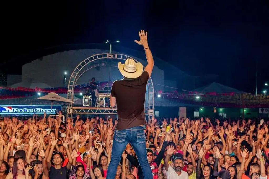 Geraldo Cardoso leva show Forrofrevando para encerramento do Carnaval de Maceió