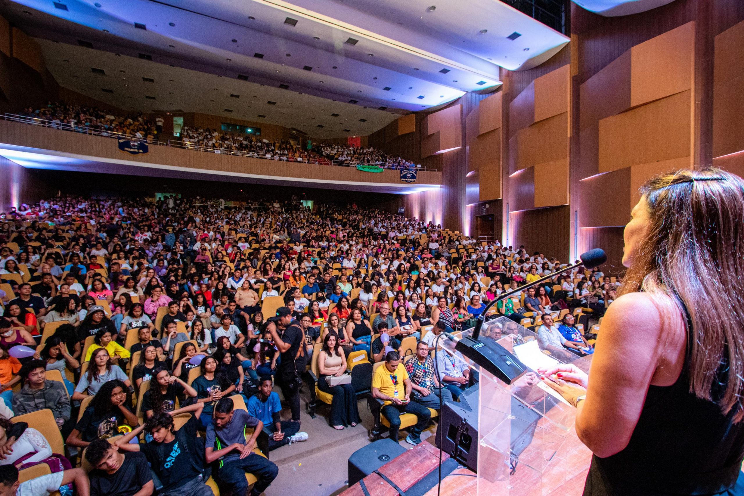 Em AL governo reajusta para 150 reais valor do "Cartão Escola 10" para alunos do Ensino Médio