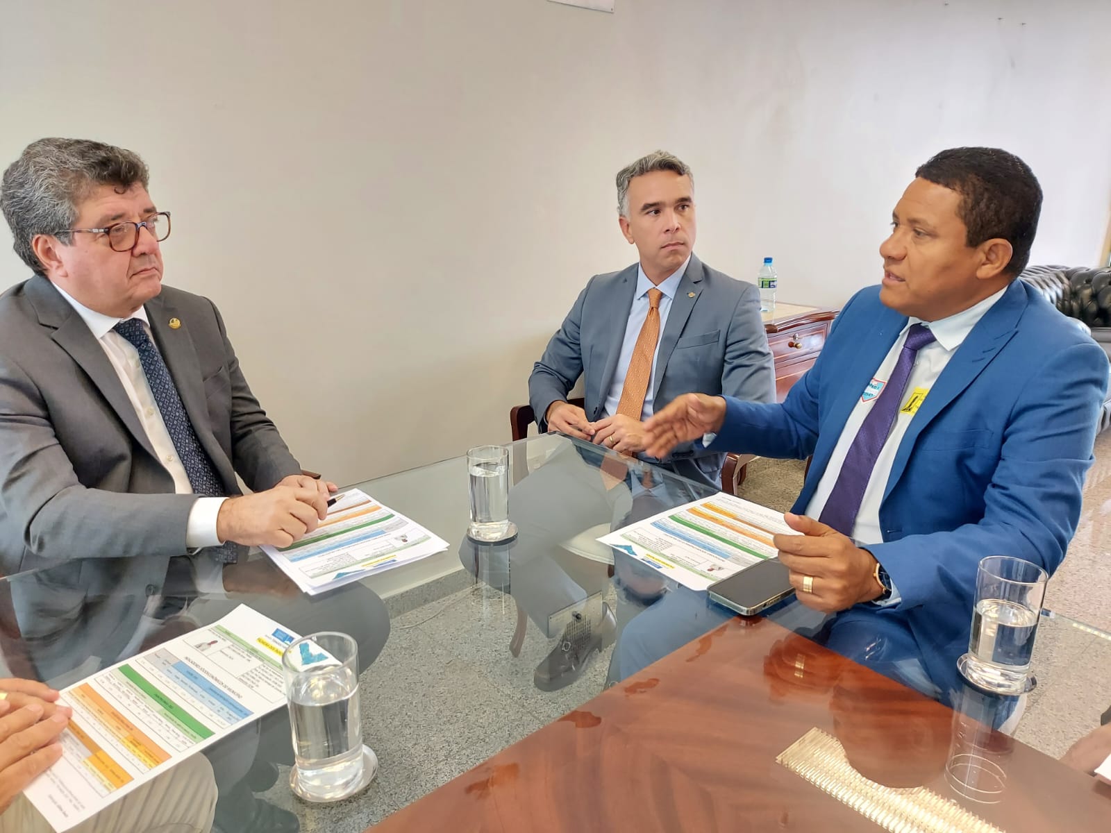 Em Brasília, Júlio Cezar busca ações para Educação, Saúde e Infraestrutura junto à bancada de AL