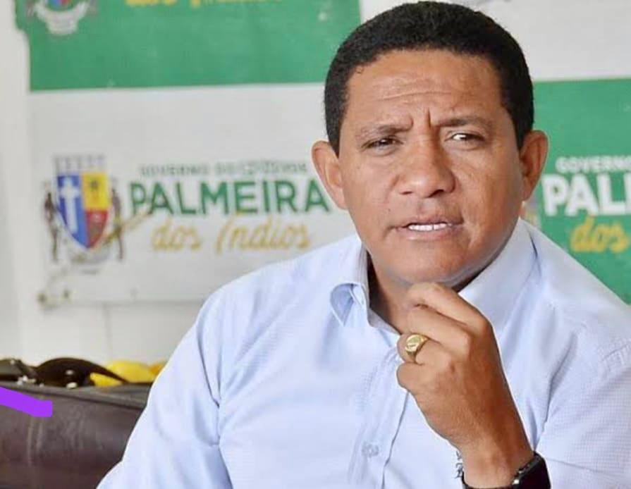 Vamos implantar sistema de segurança e vigilância armada nas escolas, afirma prefeito de Palmeira dos Índios