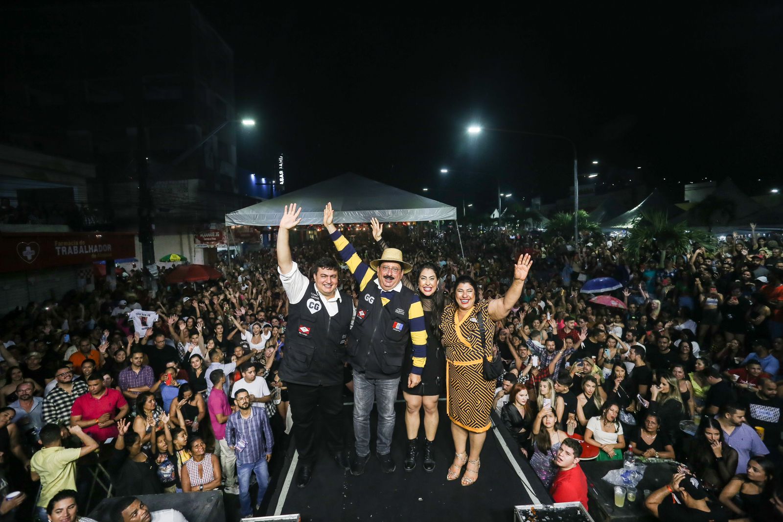 Festejo junino de Rio Largo foi aberto com Val Martins, Mano Walter e Zé Vaqueiro