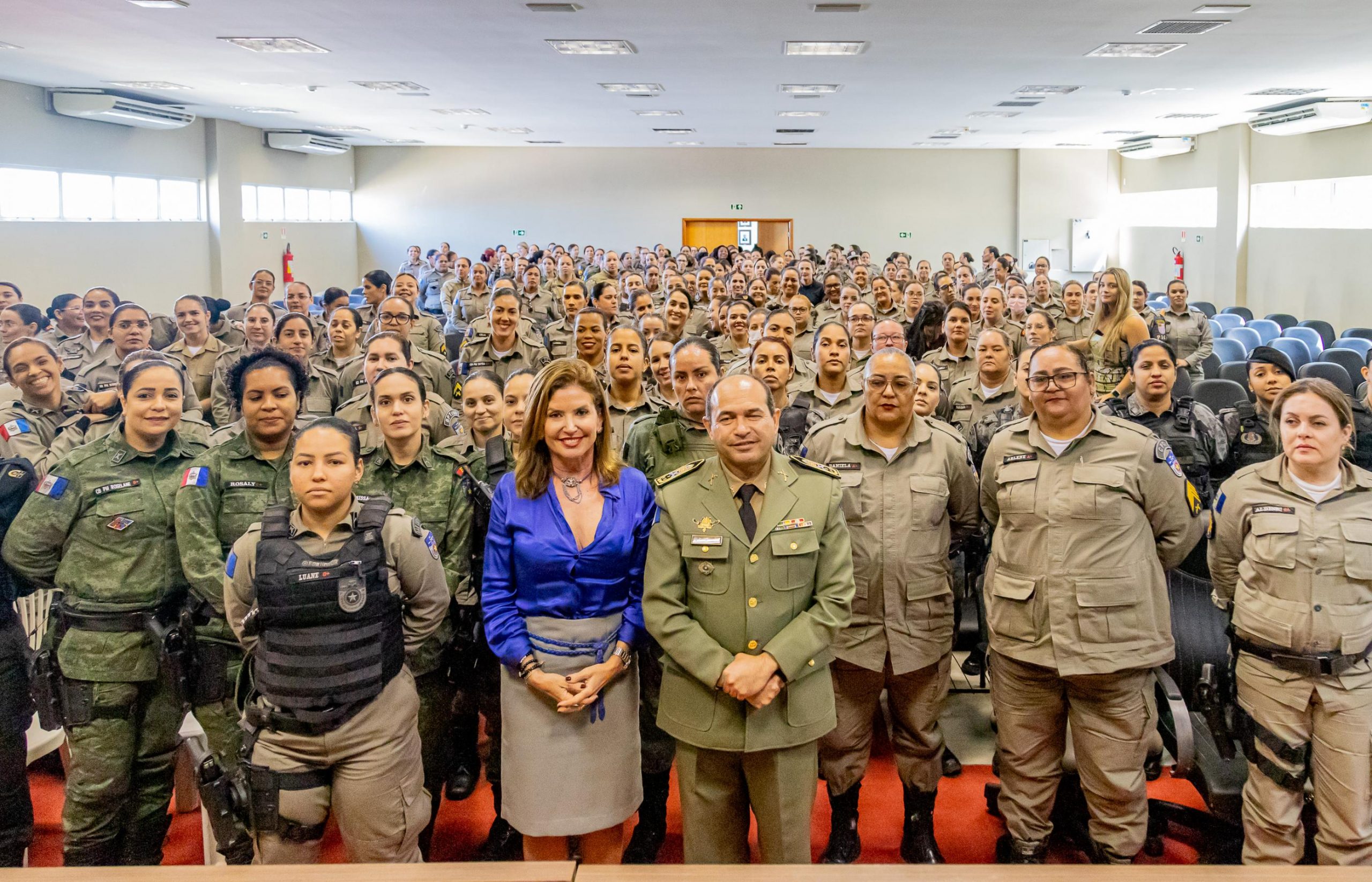 Comandante-geral da PM reúne efetivo de praças femininas para discutir demandas