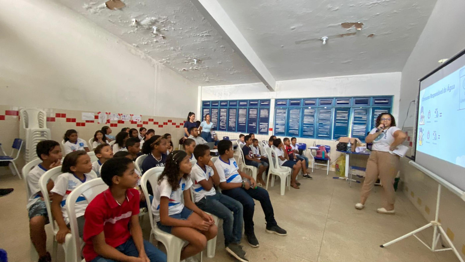 Em Maceió, Arsal leva ação educativa sobre saneamento para escola estadual