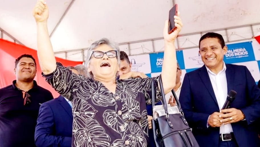 Em vídeo, Júlio Cezar presta homenagem aos professores destacando avanços da Educação de Palmeira dos Índios/AL