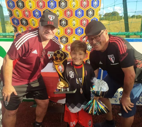 "Mini Messi" atleta de apenas 7 anos que mora em Canapi/AL, entra na mira do SP