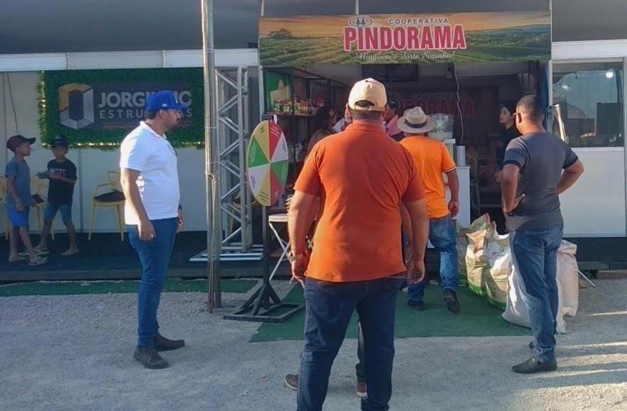 Pindorama participa da 40ª Expo Bacia Leiteira destacando seu produtos de nutrição animal