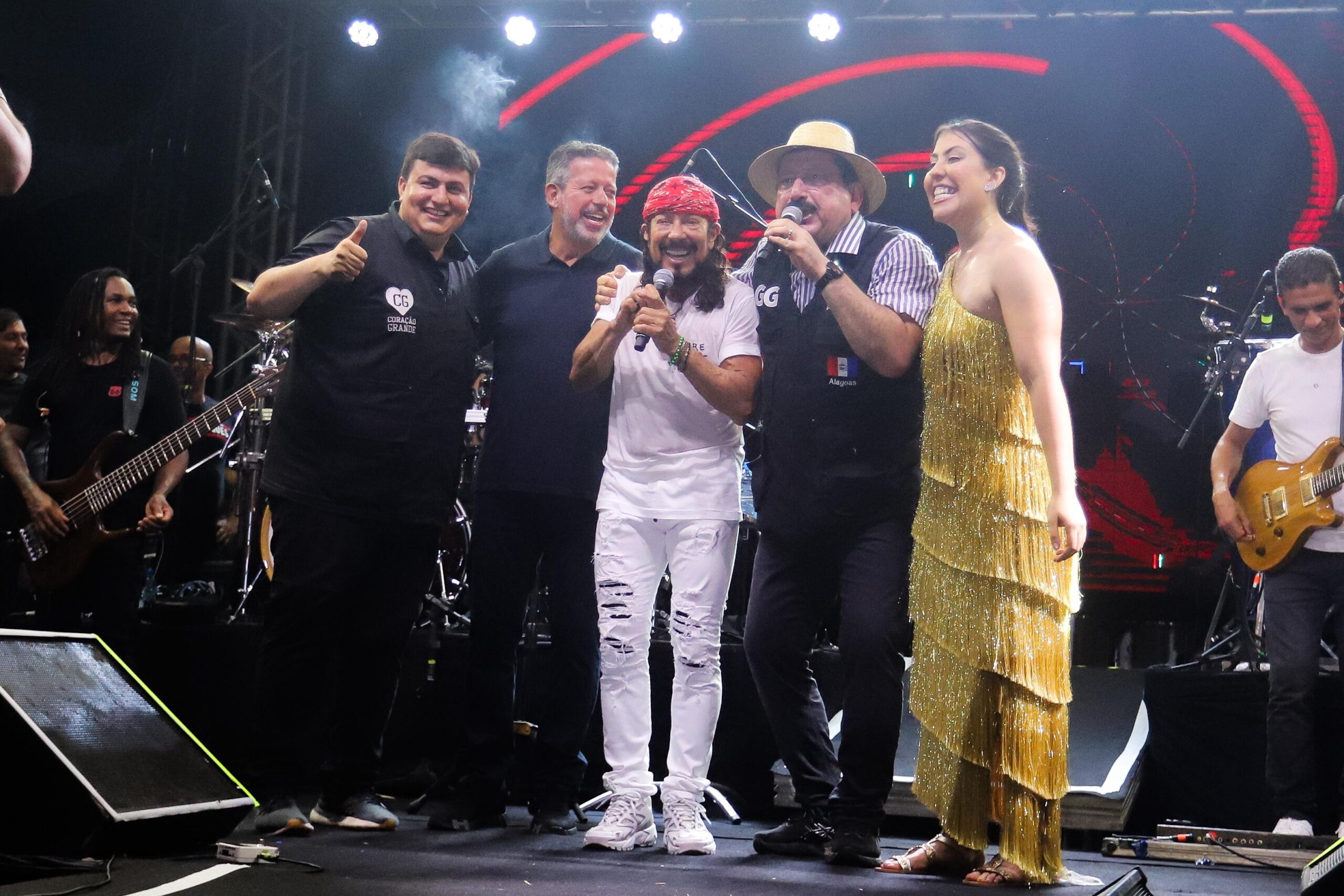 Prefeito recebe Arthur Lira para inaugurar obras em Rio Largo, cidade que vivencia momento festivo neste final de ano
