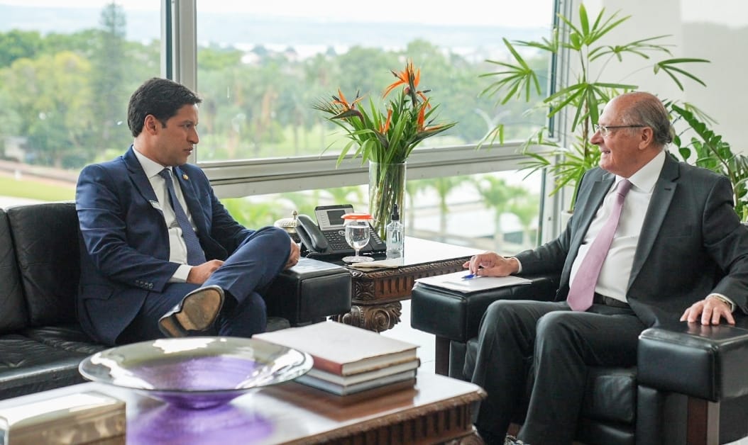 Alagoano assume presidência do Senado e se reúne com Alckmin para pedir apoio para Maceió