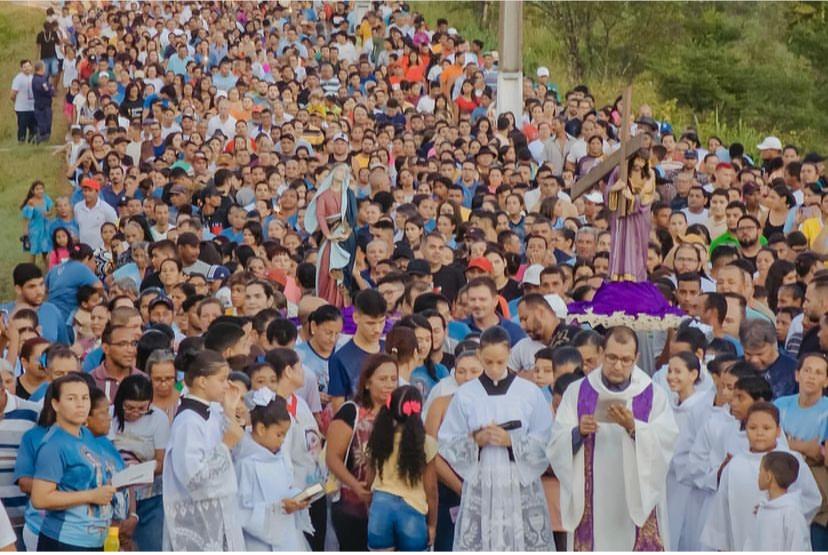 Tradição religiosa em Murici: peregrinação ao Alto do Cruzeiro e distribuição de alimentos