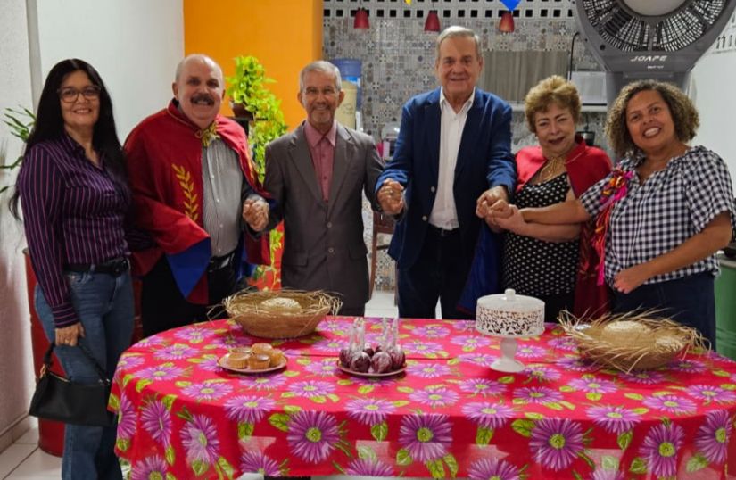 Cláudia de Bulhões é aclamada para presidir Academia Alagoana de Cultura prometendo reativar com força a entidade