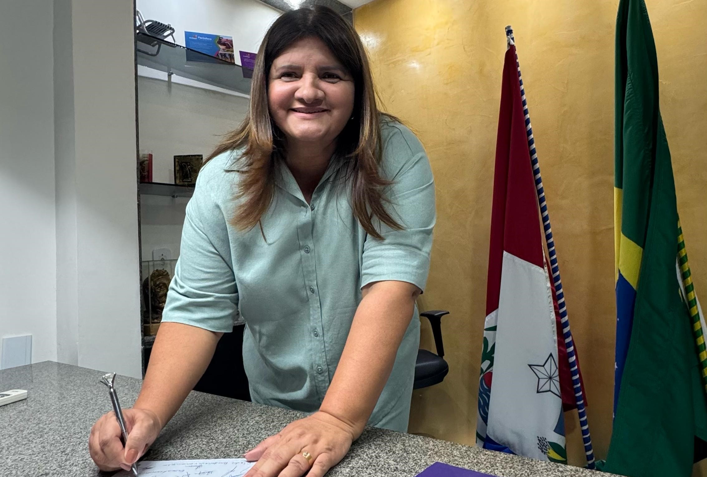 Prefeita reeleita de Delmiro reúne vereadores e lideranças para anunciar início de obras estruturantes