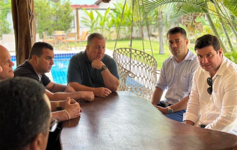 Henrique Vilela destaca reunião com representantes do Estado, quanto à retomada de obras na região Norte de AL