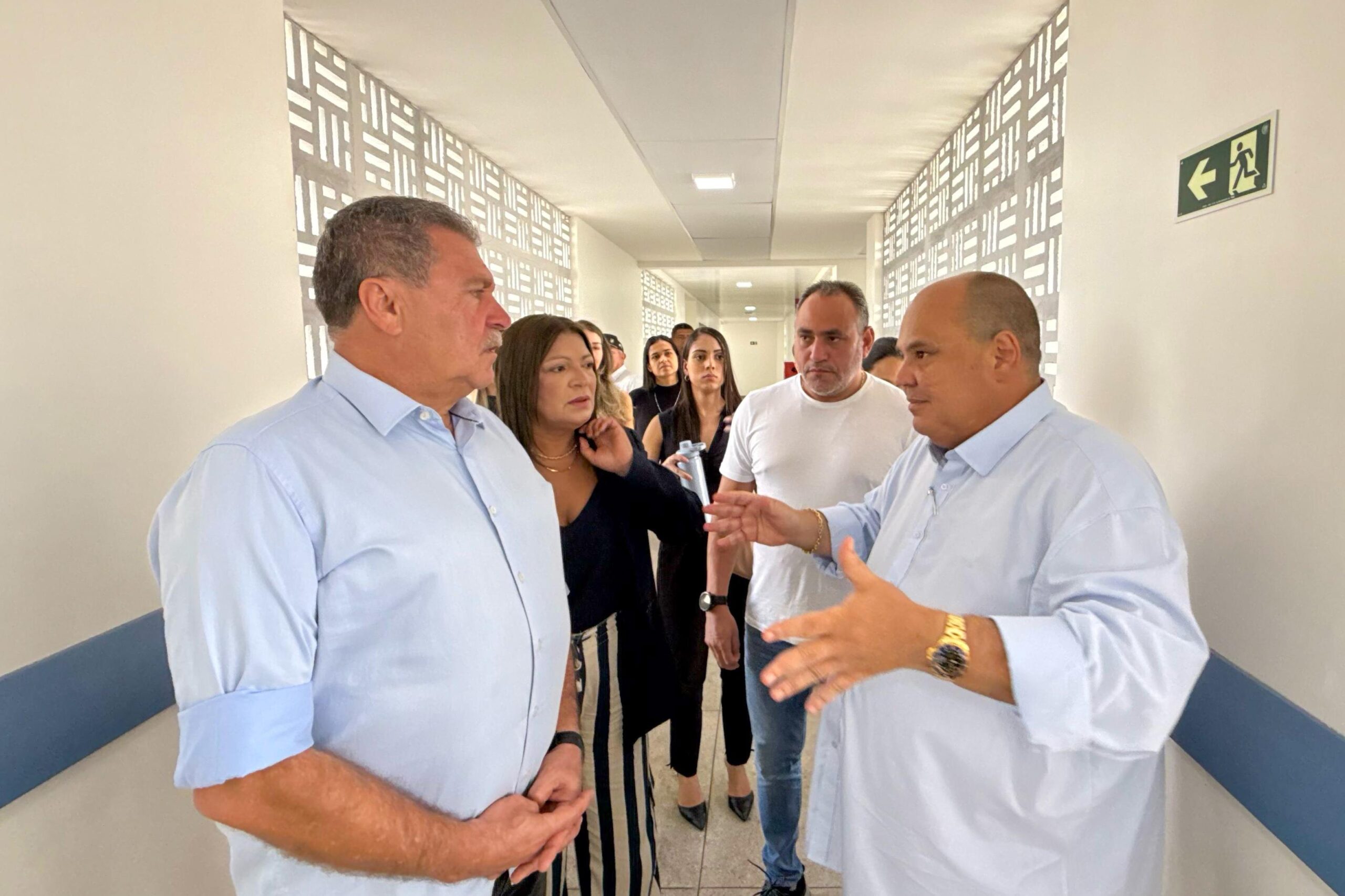 Murici recebe secretário de Estado para visita técnica ao moderno serviço que está sendo investido no hospital da cidade