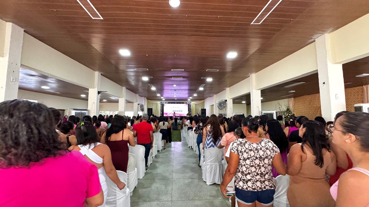 Em Junqueiro, celebração do Dia Internacional da Mulher foi marcante em meio a mais uma edição do Chá da Tarde