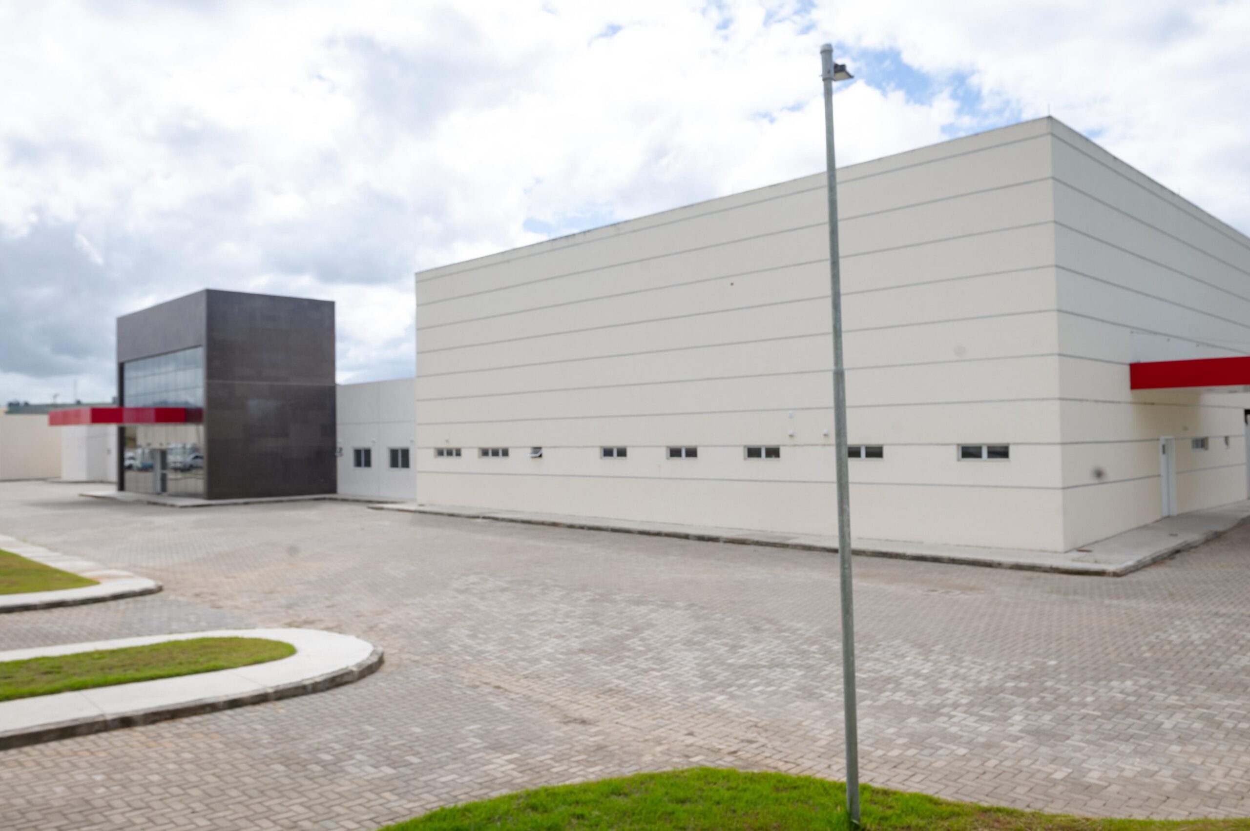 Murici inaugura ampla e moderna reforma de seu hospital  neste seu aniversário de 133 anos