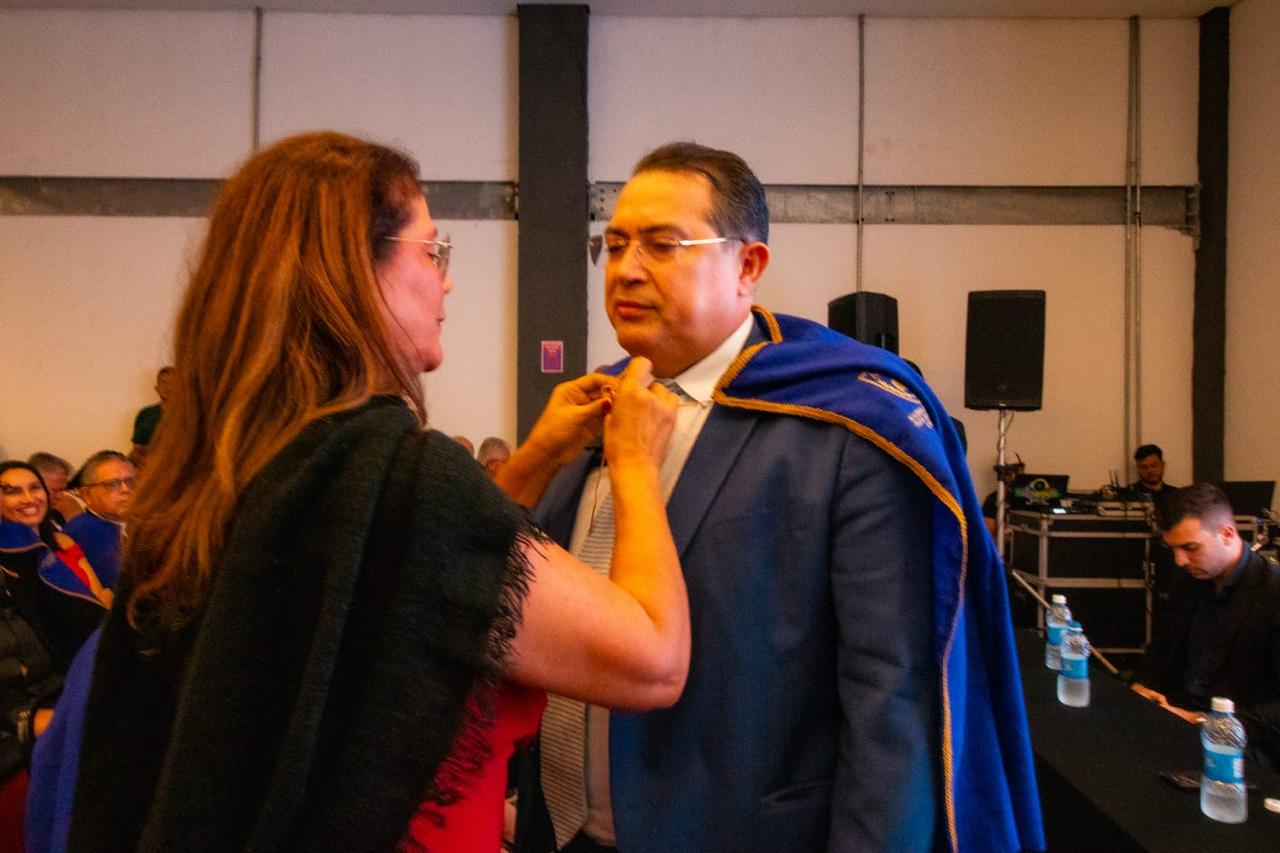 Alagoano toma posse em Recife como membro da Academia Brasileira de Escritores e Notáveis