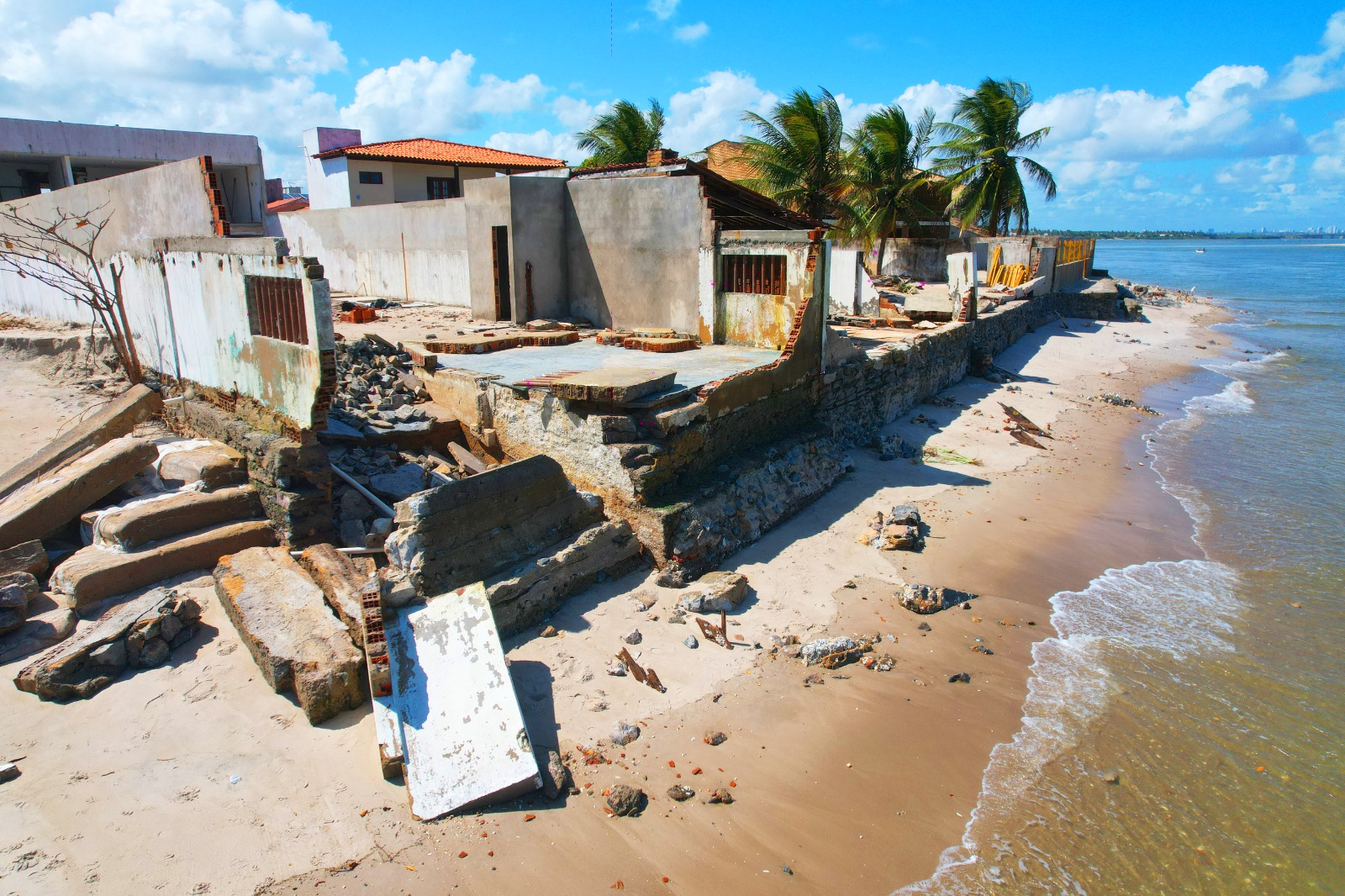 Especialista alerta que em 2025 Alagoas precisa fazer urgente levantamento de emergência para a adaptação das cidades costeiras